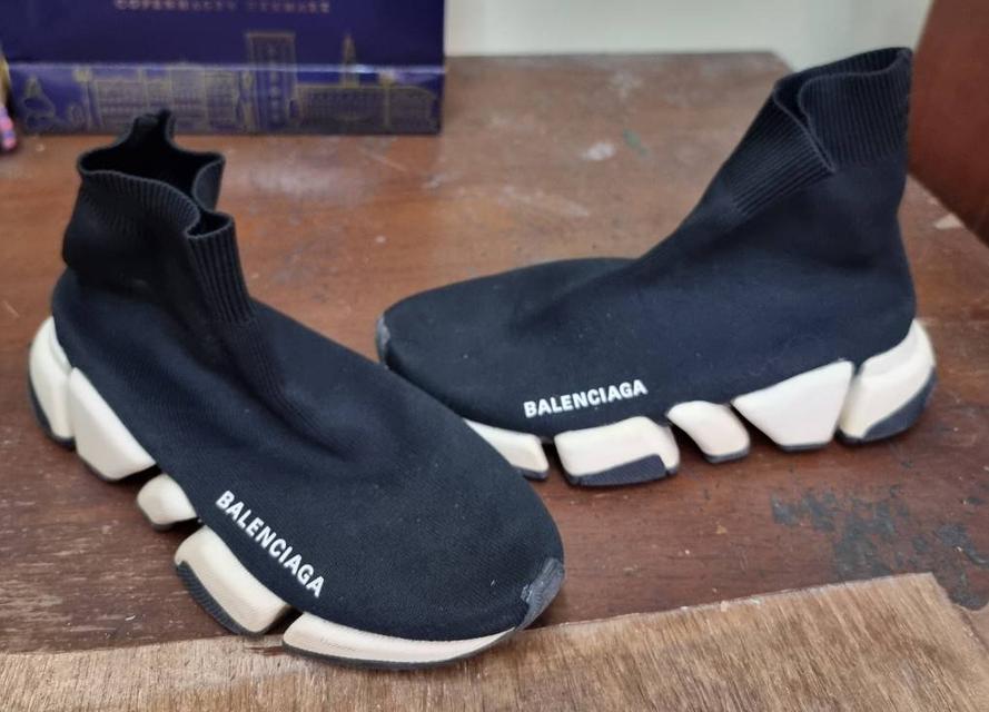 รองเท้า Balenciaga ไซส์38 มือสอง