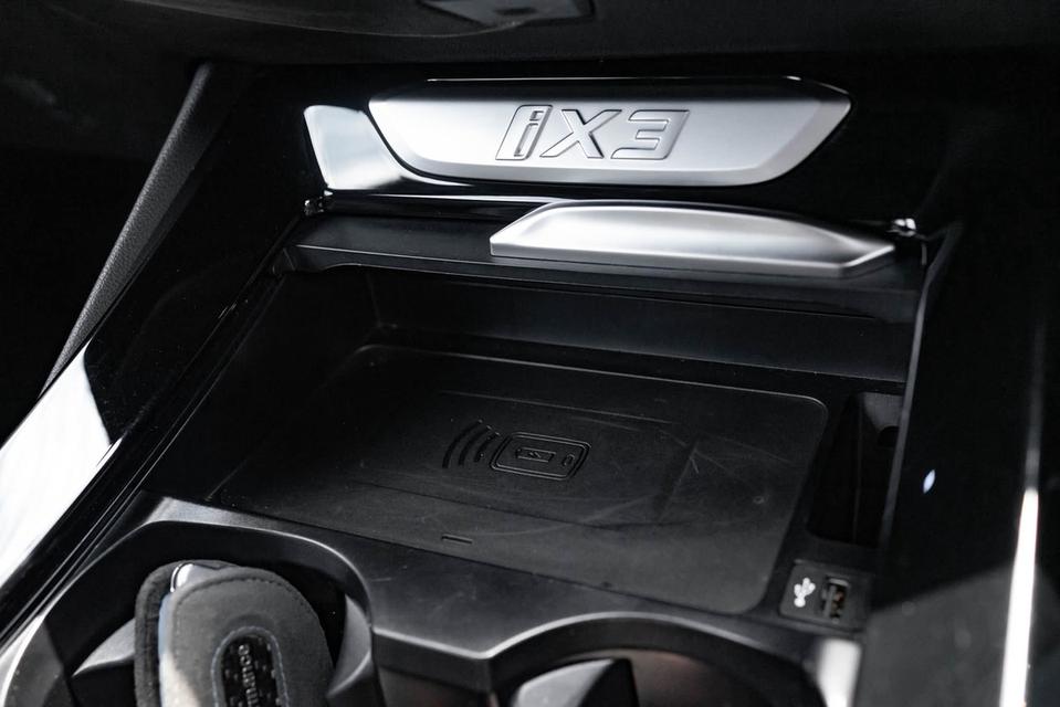 iX3 M-Sport Pro Package 17