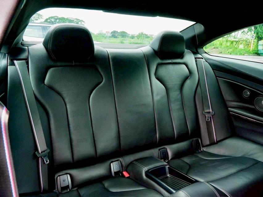 รหัสรถ PR4 BMW F82 M4 Coupe Yas Marina Blue ปี 2015 15