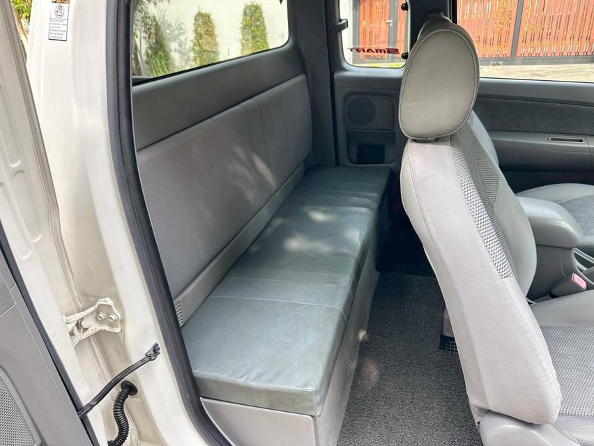 TOYOTA HILUX VIGO 2.7 VVT-i Open Cab เกียร์ M/T สีขาว ปี 2011 9