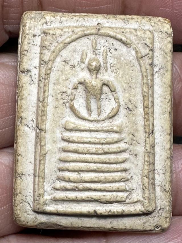 พระสมเด็จวัดเกศไชโย พิมพ์เจ็ดชั้นนิยม รูปที่ 8