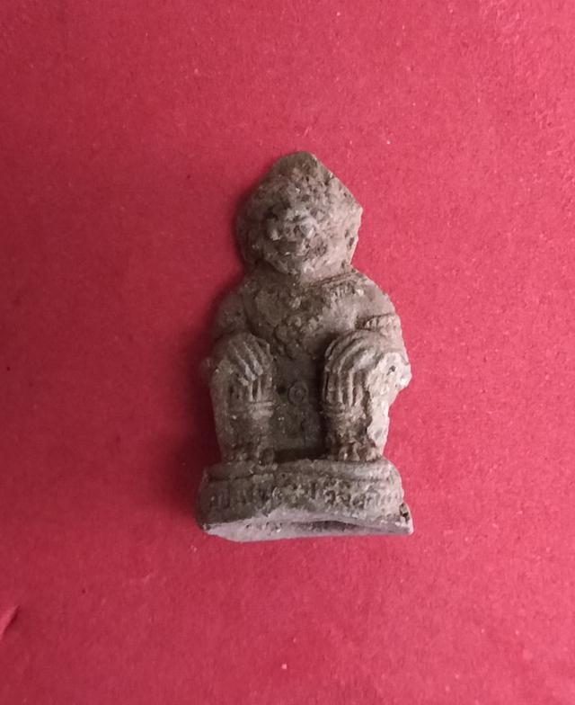 หนุมานเรืองฤทธิ์ (รุ่นแรก) เนื้อผง ปี 2545 ของครูบากฤษดา วัดสันพระเจ้าแดง จังหวัดลำพูน