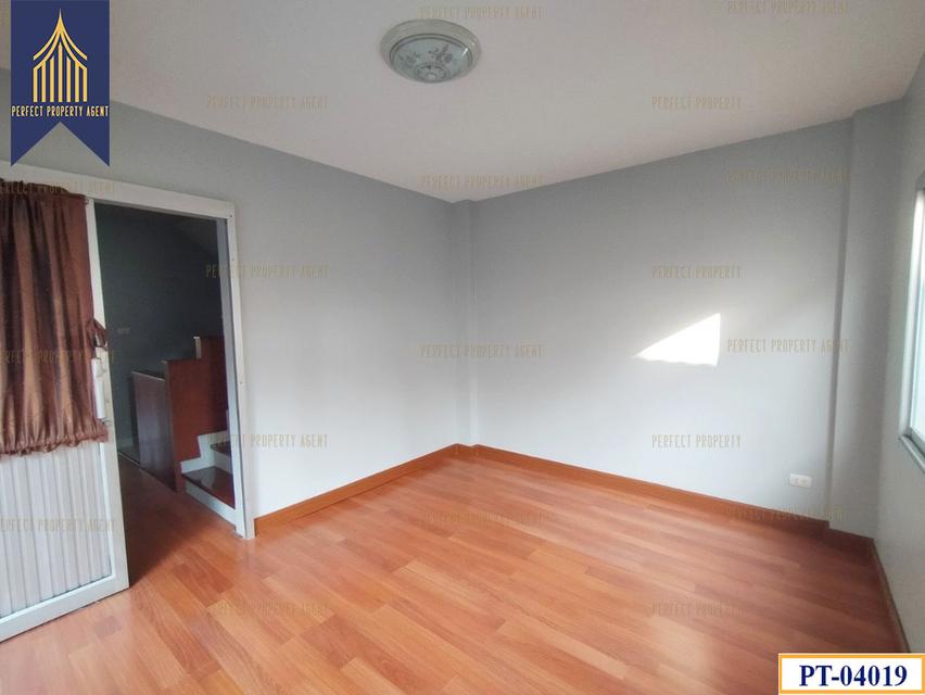 ขาย ทาวน์โฮม 3 ชั้น หลังมุม เดอะ บัลโคนี่ โฮม รีโนเวทใหม่ ประเวศ กรุงเทพฯ 15