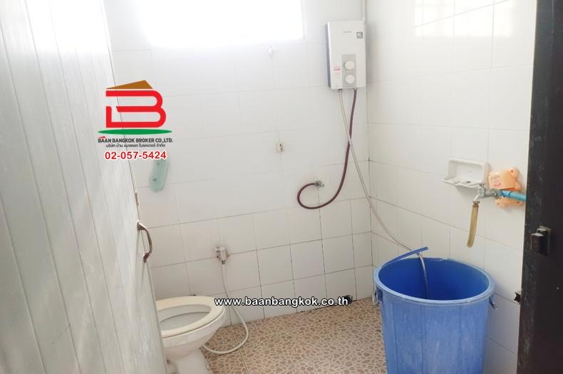 อาคารพาณิชย์ เนื้อที่ 18.9 ตร.ว. แยกเกษตรศาสตร์, ใกล้มหาวิทยาลัยเกษตรศาสตร์ ถนนวิภาวดีรังสิต แขวงลาดยาว เขตจตุจักร 5