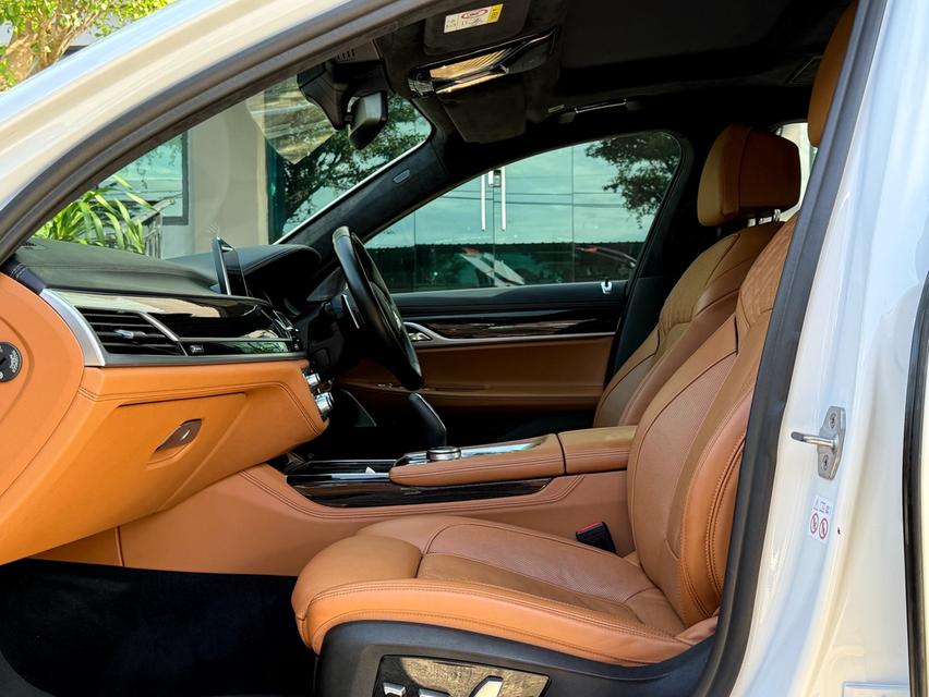 2019 BMW SERIES 7 MSPORT ( แท้ ) รถมือเดียว วิ่งน้อยเพียง 80,000 กม รถเข้าศูนย์ทุกระยะ ไม่เคยมีอุบัติเหตุครับ 12