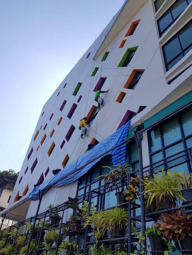 ทาสีอาคาร