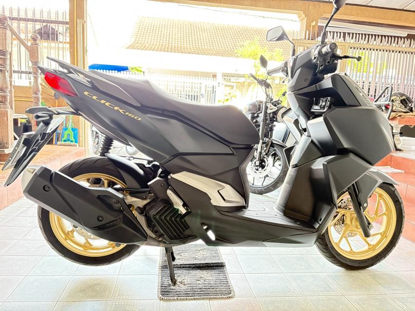 Click160i ABS กุญแจครบ เอกสารครบ มีสมุดคู่มือ มีรับประกัน เครื่องเดิม ศูนย์ดี ชุดสีสวย ไม่เคยล้ม วิ่ง6000 กลางปี66 6