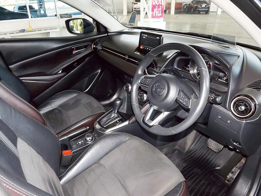 รหัสรถ KCY7239 MAZDA 2 SKYACTIVE 1.5XD Sports High Plus L AUTO ปี 2017 สีเทา 9