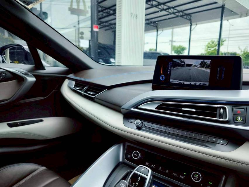 รหัสรถ KPV1067 2018 BMW i8 1.5 HYBRID Pure Impulse สีดำ WRAP สีน้ำตาล  10