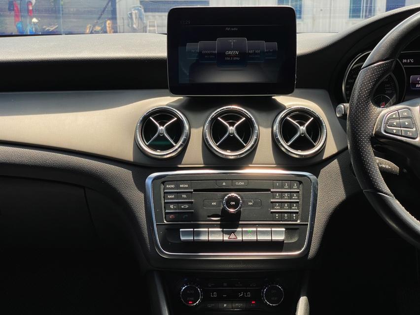 Mercedes-Benz CLA200 Urban Facelift ปี2017 เลขไมล์ 88,xxx km 14