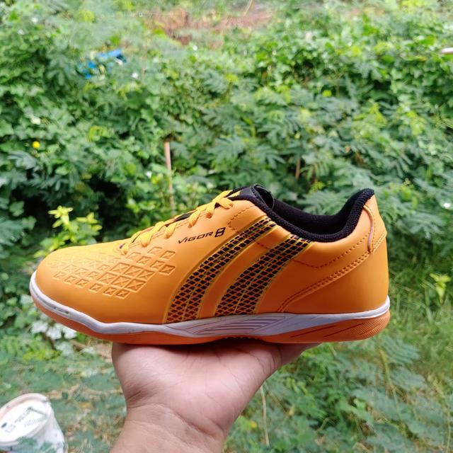 รองเท้าฟุตซอลpan เบอร์38 ใหม่ๆใส่แค่ลองครั้งเดียว790ส่งฟรี