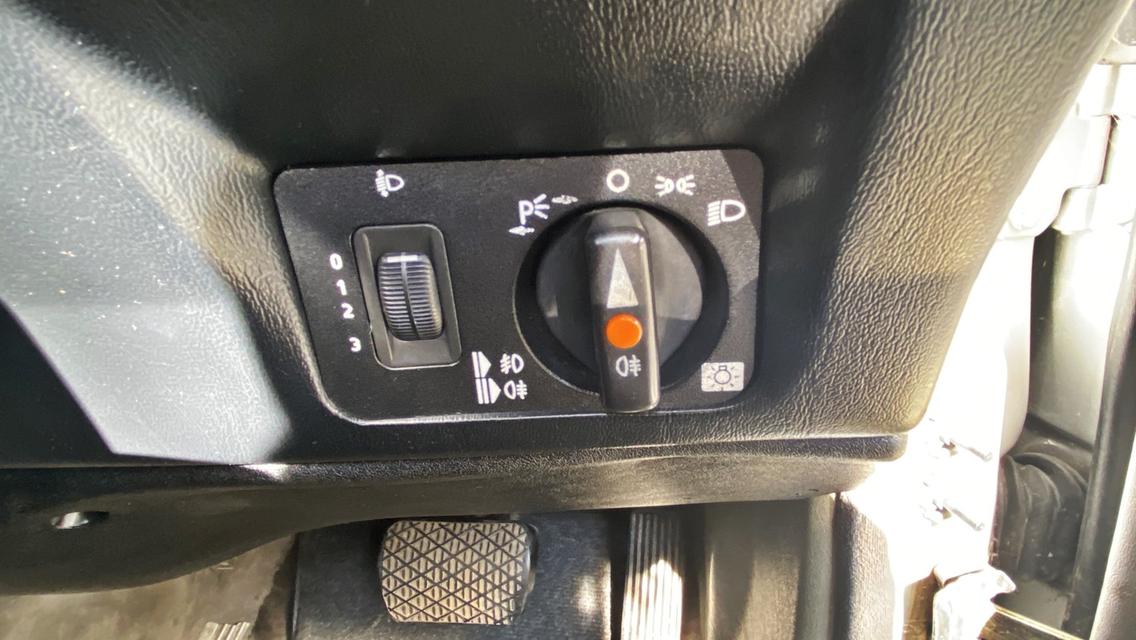 รถเบนซ์คลาสสิก 190E รถตำนาน รูปที่ 11