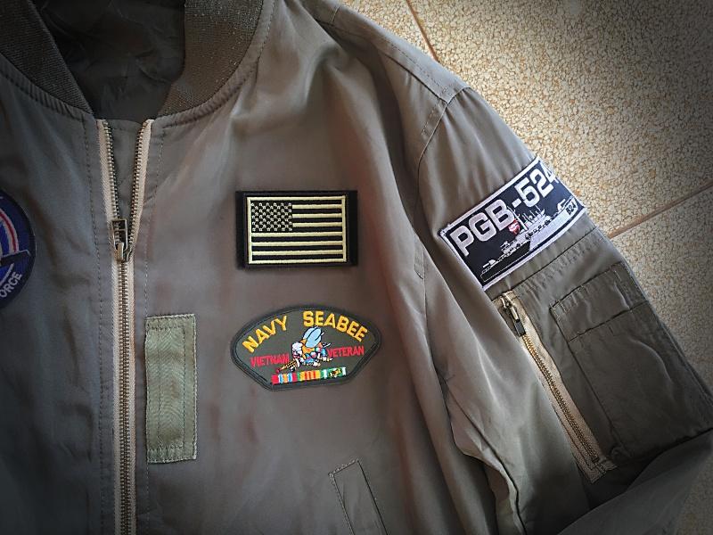 ขายเสื้อแจ็กเก็ต Bomber Jacket แบรนด์ Uniqlo รูปที่ 2