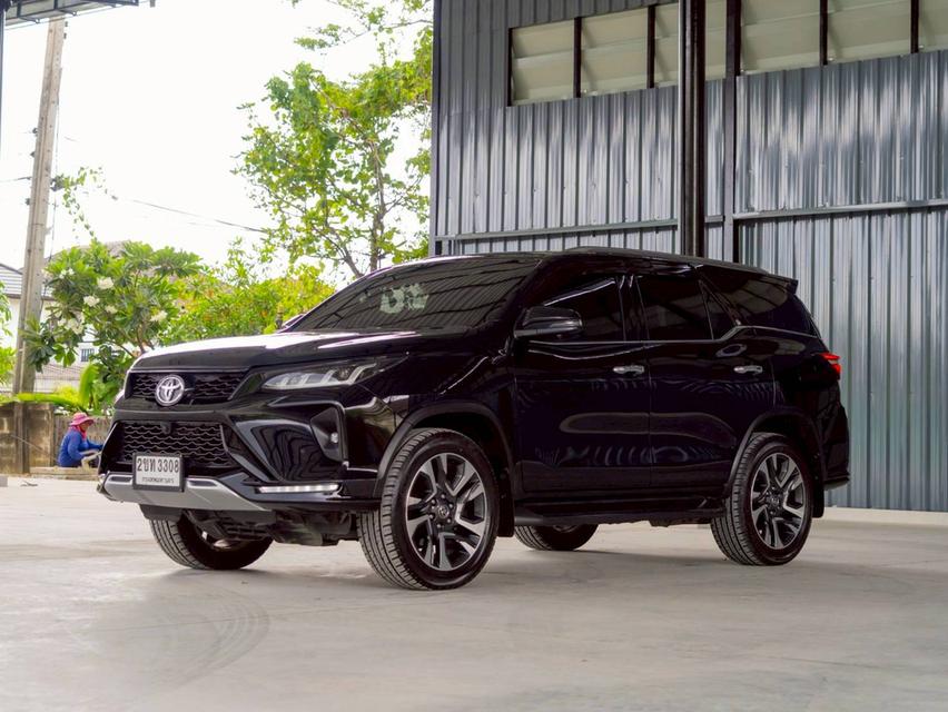 Toyota Fortuner 2.4 Legender 4WD ปี 2021