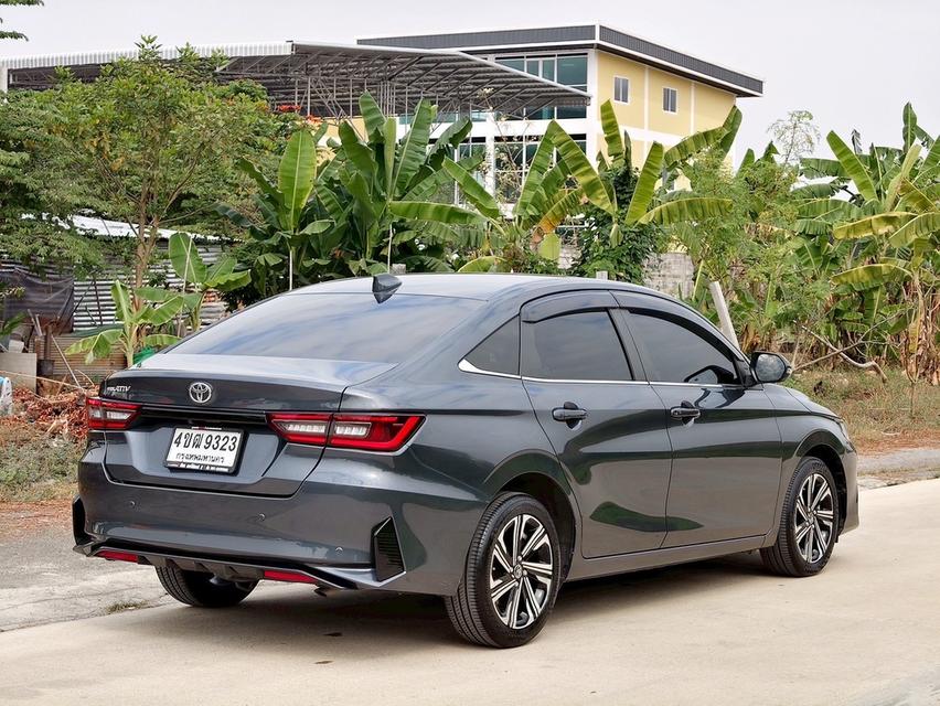 Toyota Yaris Ativ 1.2 Premium Luxury รุ่นท๊อป CVT A/T ปี 2023 รูปย่อยที่ 4