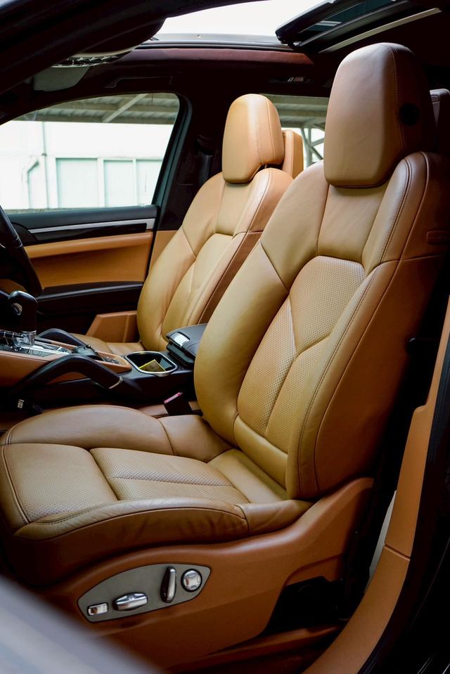 PORSCHE CAYENNE 3.0 S Hybrid 4WD AT 2013ไมล์ 130,xxx km. !! ราคา 1,099,000 บาท รูปที่ 14