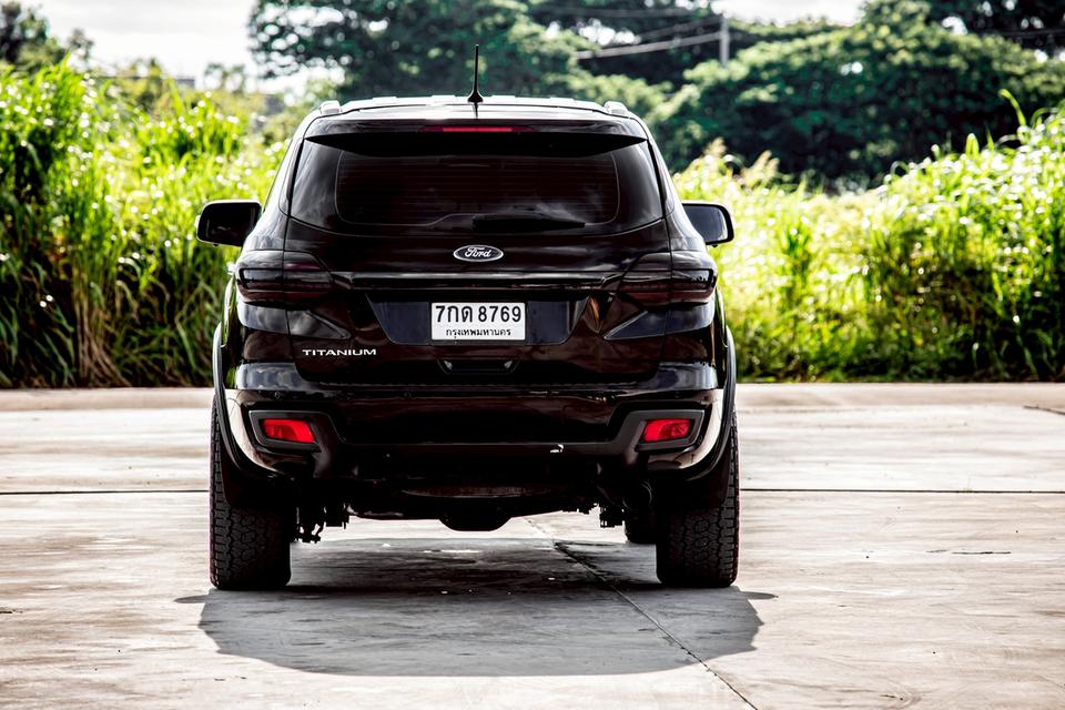 Ford Everest 2.2 Titanium Sunloof ปี 2018 สีดำ มือเดียวป้ายแดง 7