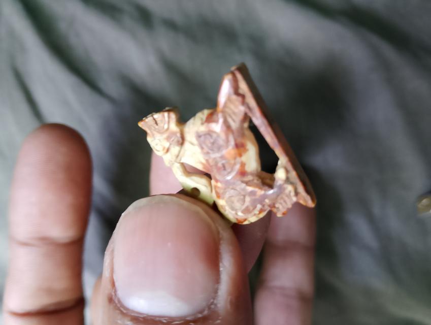 งาแกะหลวงพ่อเดิมสามขวัญ 6