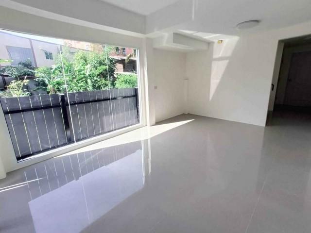 ให้เช่าอาคาร 10 ห้องทำงาน 7 ห้องน้ำ 2 ห้องเอนกประสงค์ ซอยเปรมฤทัย บางแก้ว บางพลี สมุทรปราการ 6