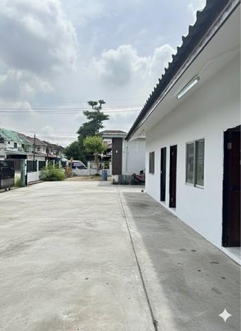 ให้เช่า บ้านขนาด 160 ตรว 6 ห้องนอน 1 ห้องทำงาน 7 ห้องน้ำ พาร์ค วิว วิลล่า (บางนา ตราด กม.6) พาร์ค วิว วิลล่า 3
