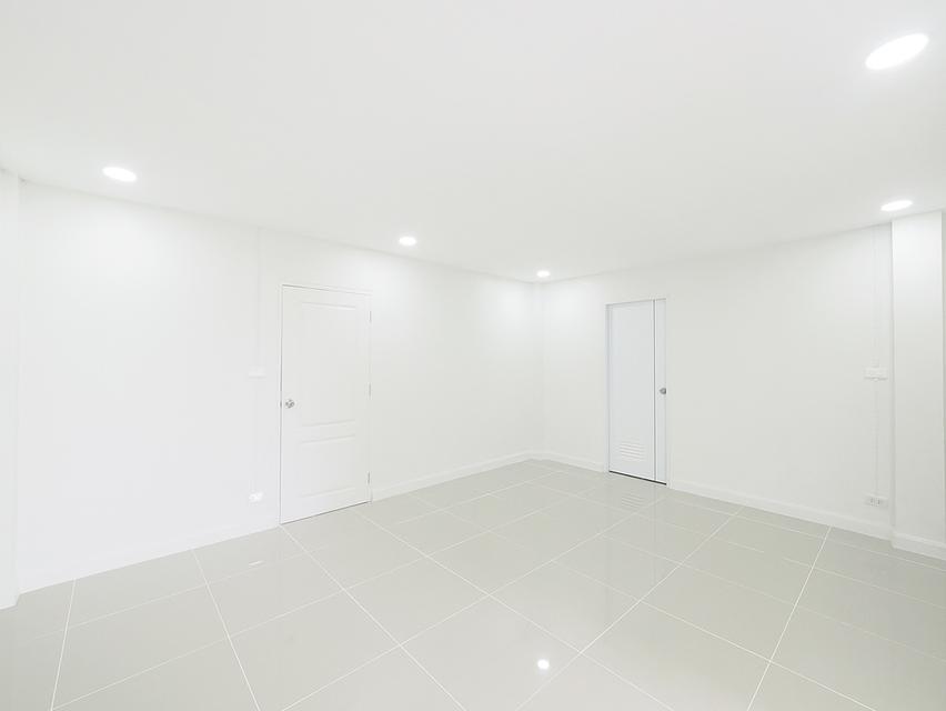 ขายทาวน์เฮ้าส์ 2 ชั้น ม.สวีทโฮมปาร์ค ขนาด 30.7 ตร.ว. 4นอน 3น้ำ 1จอดรถ [บางบัวทอง-ไทรน้อย] ขาย 1.99ล้าน 18