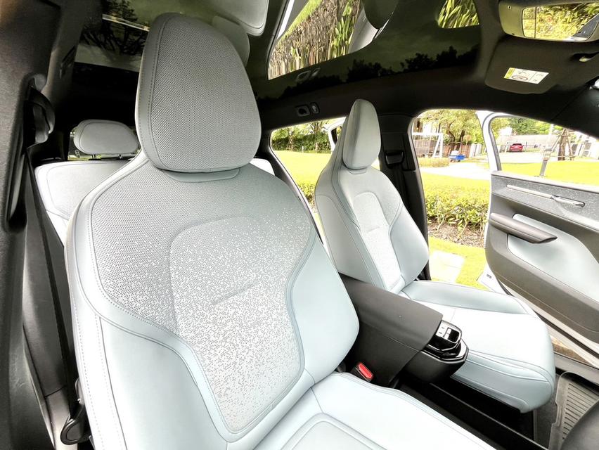 Volvo EX30 Ultra Twin Motor Performance ปี 2024  9