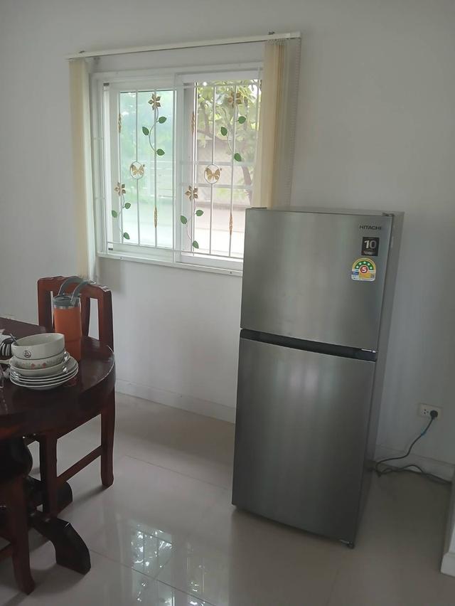 ให้เช่าบ้านเดี่ยว 2 ชั้น : 56 ตรว.  3 ห้องนอน 3 ห้องน้ำ ถนนบ้านกล้วย-ไทรน้อย บางบัวทอง นนทบุรี ตรงข้ามสนามเด็กเล่น ฟิตเนต สวนสาธารณะหมู่บ้าน 10