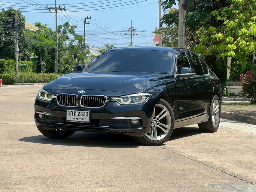 BMW SERIES 3, 320d LUXURY  สี ดำ ปี 2016จด2017 ทะเบียน 3กท2333 กรุงเทพฯ เลขไมล์  198,015 กม.  ราคา 499,000 บาท