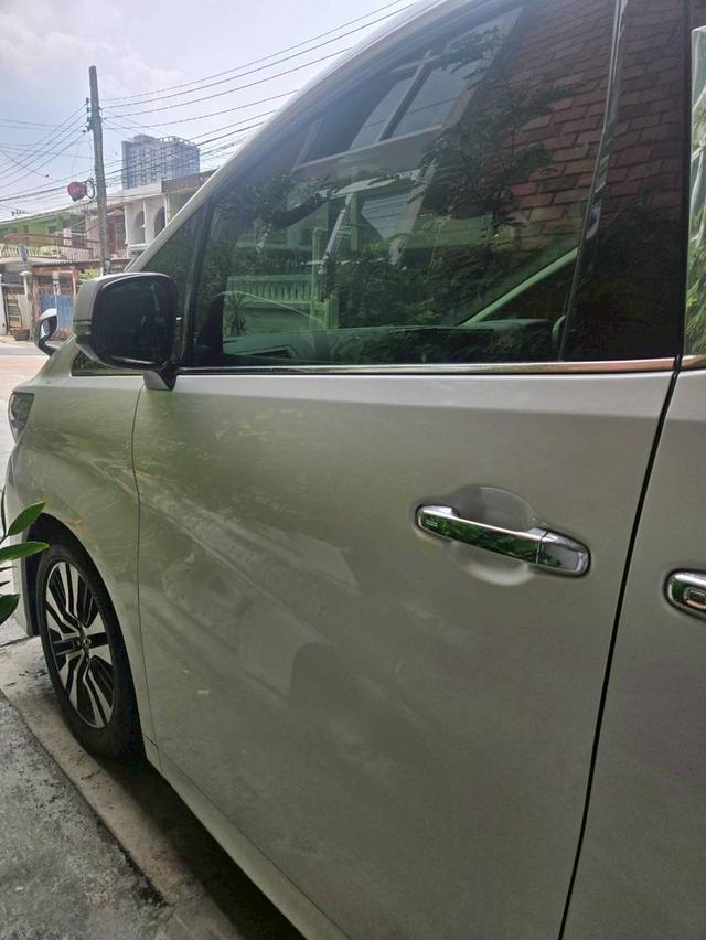 รถตู้อัลพาส 2019 สีขาว รูปที่ 5