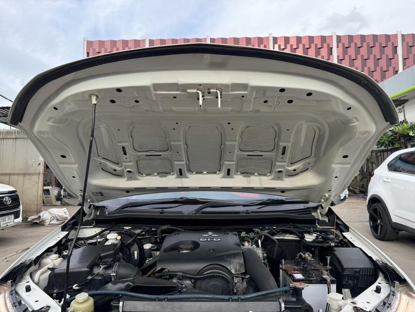 MITSUBISHI TRITON 2.5 GLX MEGA CAB 7