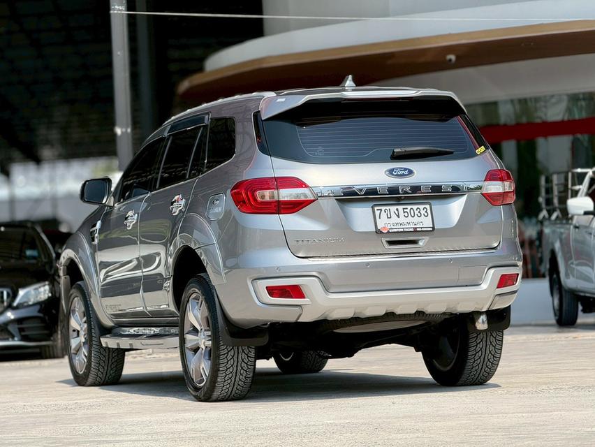 ปี 2017 FORD EVEREST, 2.2 TITANIUM PLUSโฉม ปี15-22 สีเทา เกียร์ออโต้ 6 สปีด เครื่องดีเซล รูปที่ 5