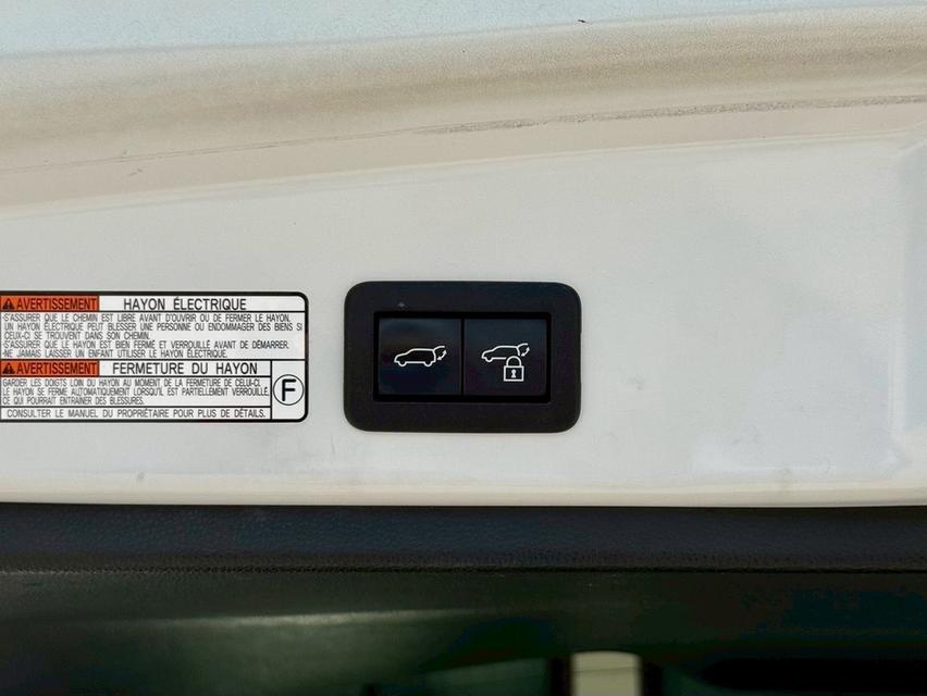 Toyota Corolla Cross 1.8 Hybrid Premium Safety Y2020จด21 รูปที่ 10