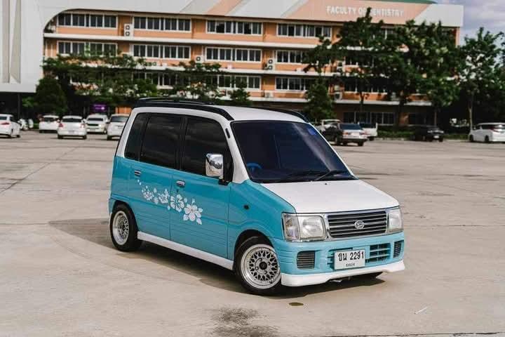 Daihatsu Mira Move