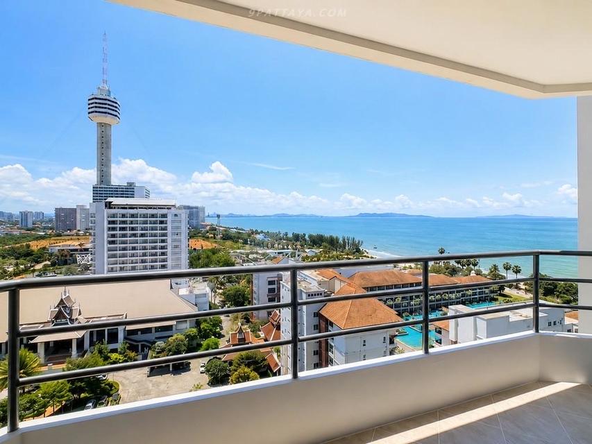 For Sale — View Talay 3 Jomtien, PratumnakBeachfront condo opportunity in View Talay 3 Jomtien, Building B, located on Pratumnak Soi 6. 7