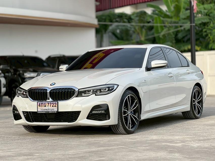 BMW SERIES3 330e M SPORT ปี 2021 โฉม G20 ปี18-ปัจจุบัน (ป้ายสลับ)