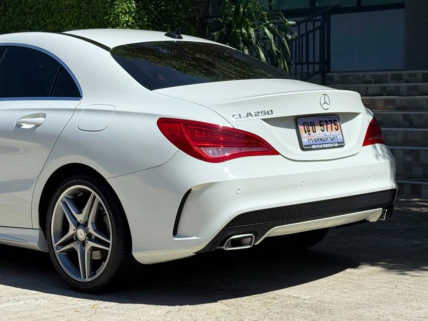 2016 BENZ CLA250 AMG DYNAMIC รถมือเดียวออกป้ายแดง รถวิ่งน้อยเพียง 90,000 กม เข้าศูนย์ตลอด รถไม่เคยมีอุบัติเหตุครับ รูปที่ 9