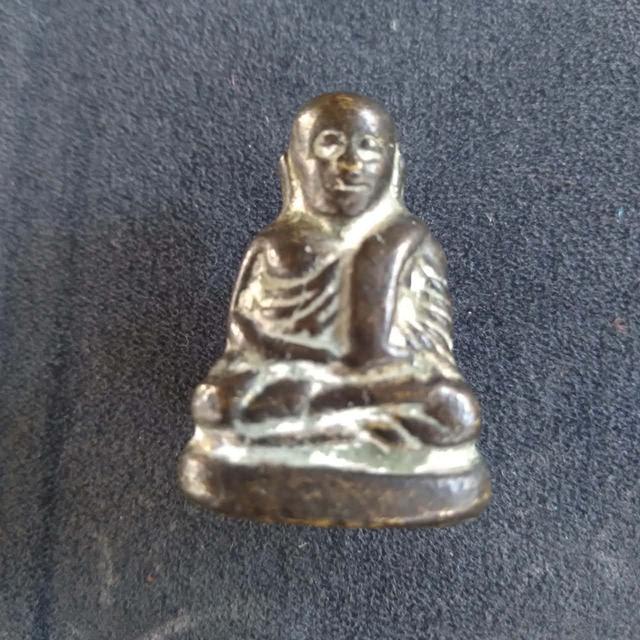 หลวงพ่อเงิน รุ่นปืนแตก รูปที่ 2