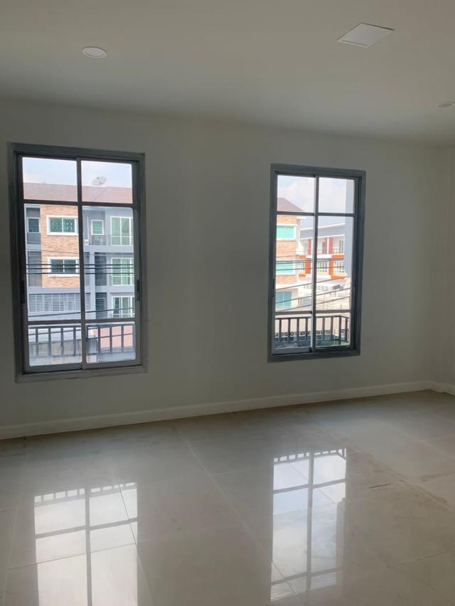 🏡 อาคารพาณิชย์ 4 ชั้น ราคาโปรโมชั่น พร้อมผู้เช่าอยู่แล้ว | คลองสามวา ถ.ปัญญาอินทรา 🎉 ราคาโปรโมชั่น 3,780,000 บาท ~~ราคาปกติ 4,880,000 บาท~~ 7