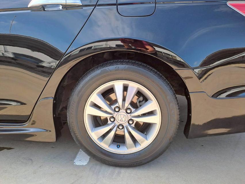 HONDA ACCORD 2.0 E V-TEC ปี2011 สีดำ 9