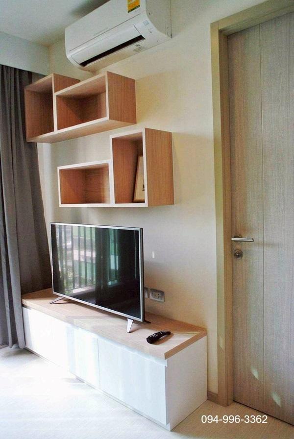 For sale RHYTHM SUKHUMVIT 36-38 ใจกลางทองหล่อ ใกล้ BTS ชั้น 10 วิวสระ โทร 094-9963362 6