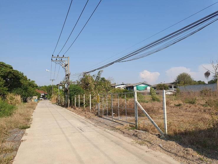 ที่ดินเปล่าให้เช่า บนถนนลำลูกกาคลอง 7 (ให้เช่าระยะสั้นและยาว จะแบ่งเช่าก็ได้) ค่าเช่าตกลงกันได้