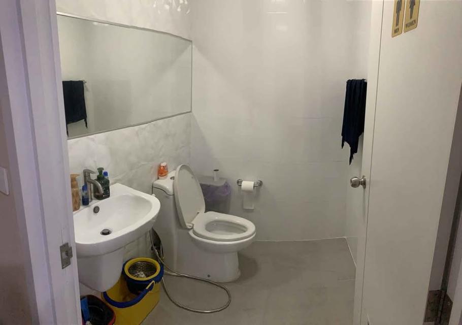 ทาวน์โฮม 3ชั้น ตกแต่งพร้อมเข้าอยู่ได้เลย 18