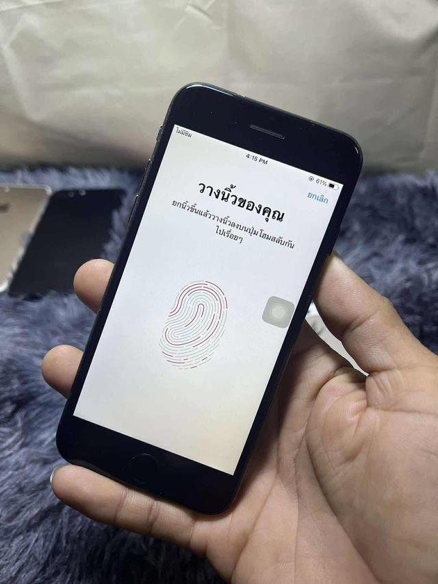 iPhone 7 32 กิ๊กสแกนได้กล้องปกติหน้าหลังแบต 77% บอดี้มีรอยนิดหน่อยใส่เคสสวยใช้ได้ทุกซิมขาย