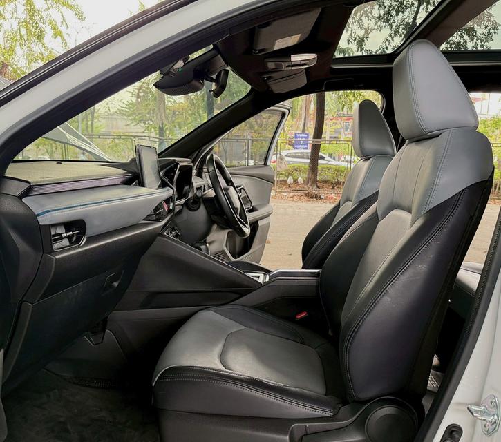 Toyota Yaris Cross 1.5 HEV Premium Luxury ปี 2024 รูปที่ 6