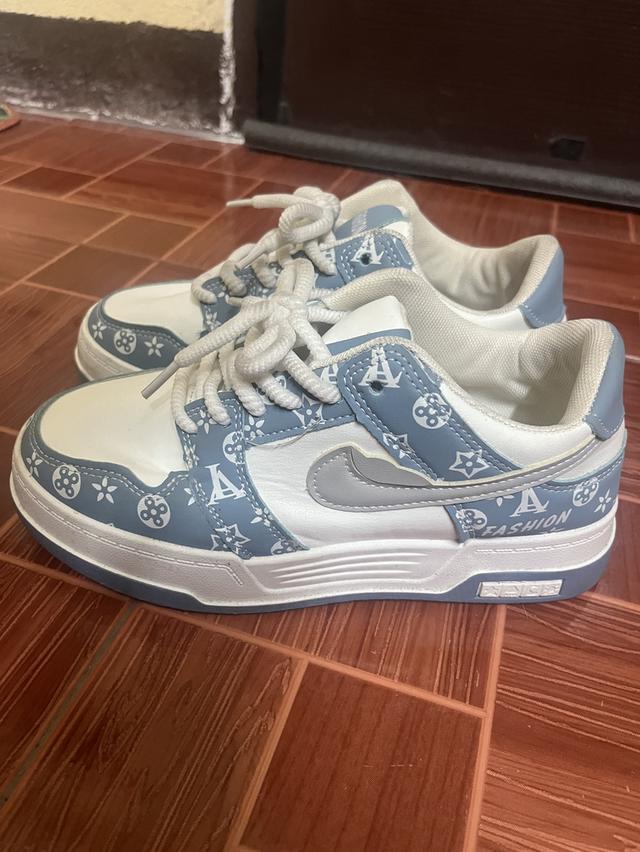 รองเท้าผ้าใบผู้หญิง ไซร์38 รูปที่ 2