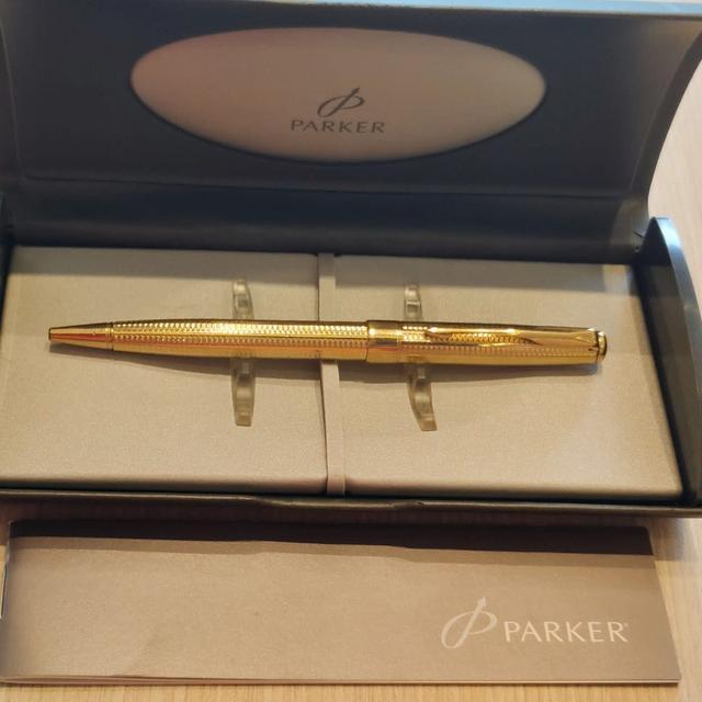 ขายปากกา ปาร์คเกอร์ทองสวยมาก