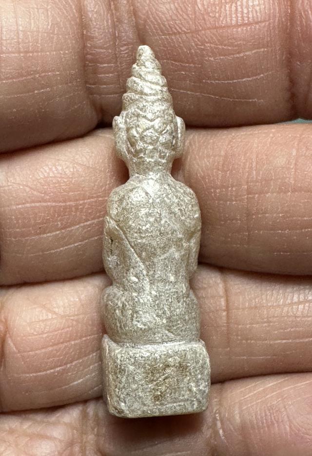 พระหินจุยเจียแกะ พระเชียงแสนพิมพ์ตุ๊กตา กรุฮอด รูปที่ 4