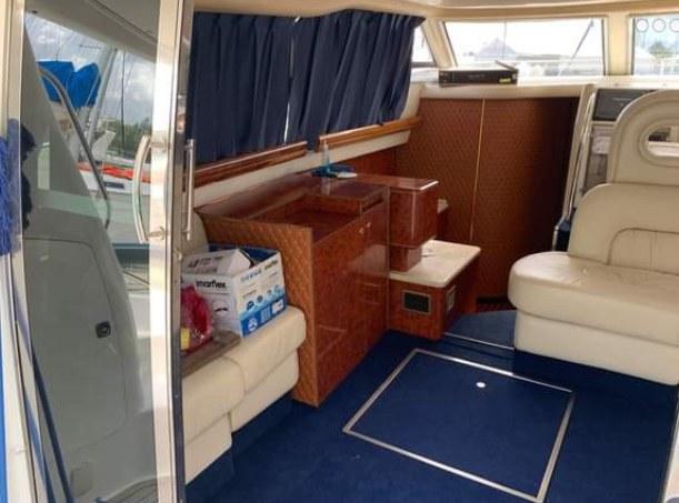 YACHT PRINCESS 42 FLYBRIDGE- 2 CABINS 4