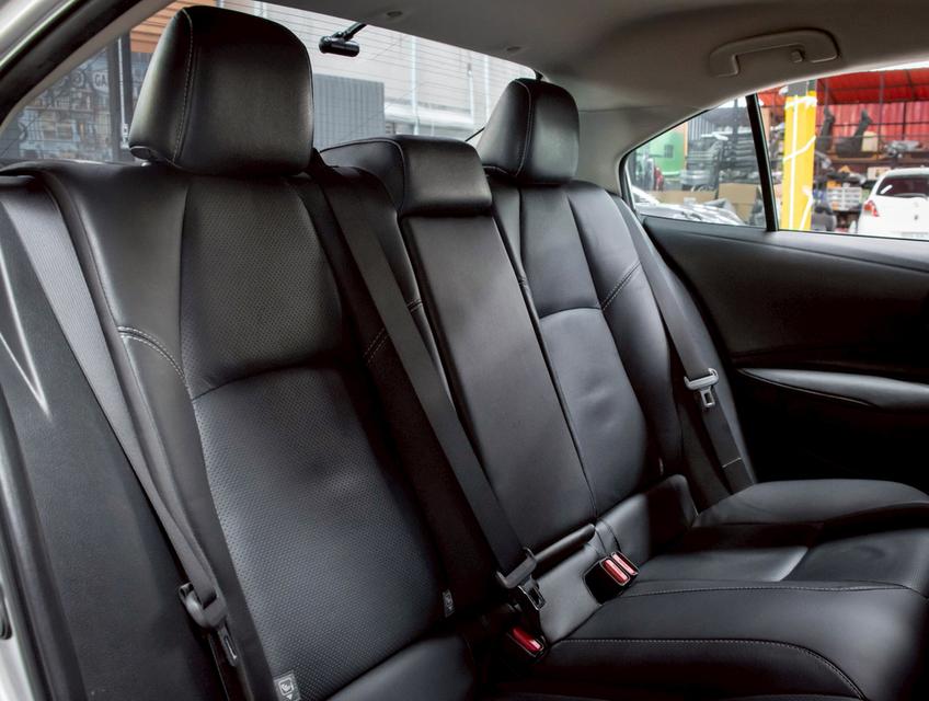 TOYOTA ALTIS 1.8 HYBRID MID ปี 2019 12
