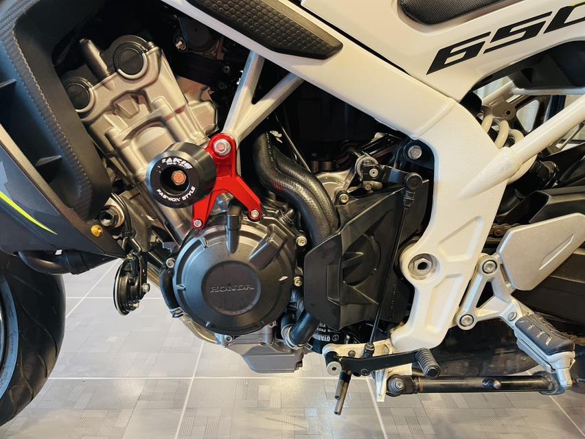 CB650F/2016 13
